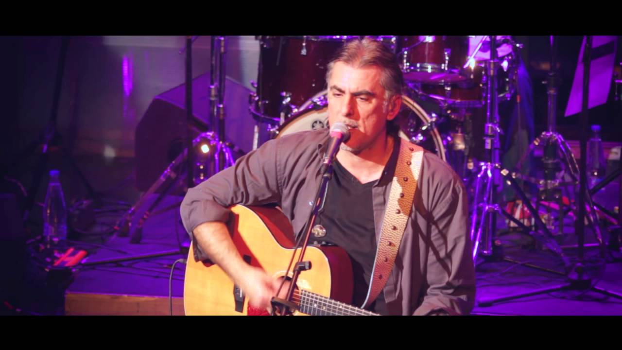 Φίλιππος Πλιάτσικας - Μοναξιά μου όλα - Official Live Video