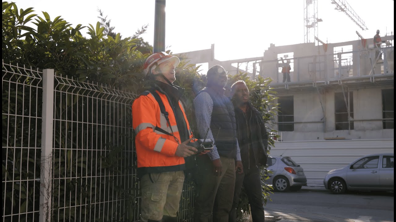 À Pontoise, #Erigere expérimente une nouvelle méthode de nettoyage des façades… par drone !