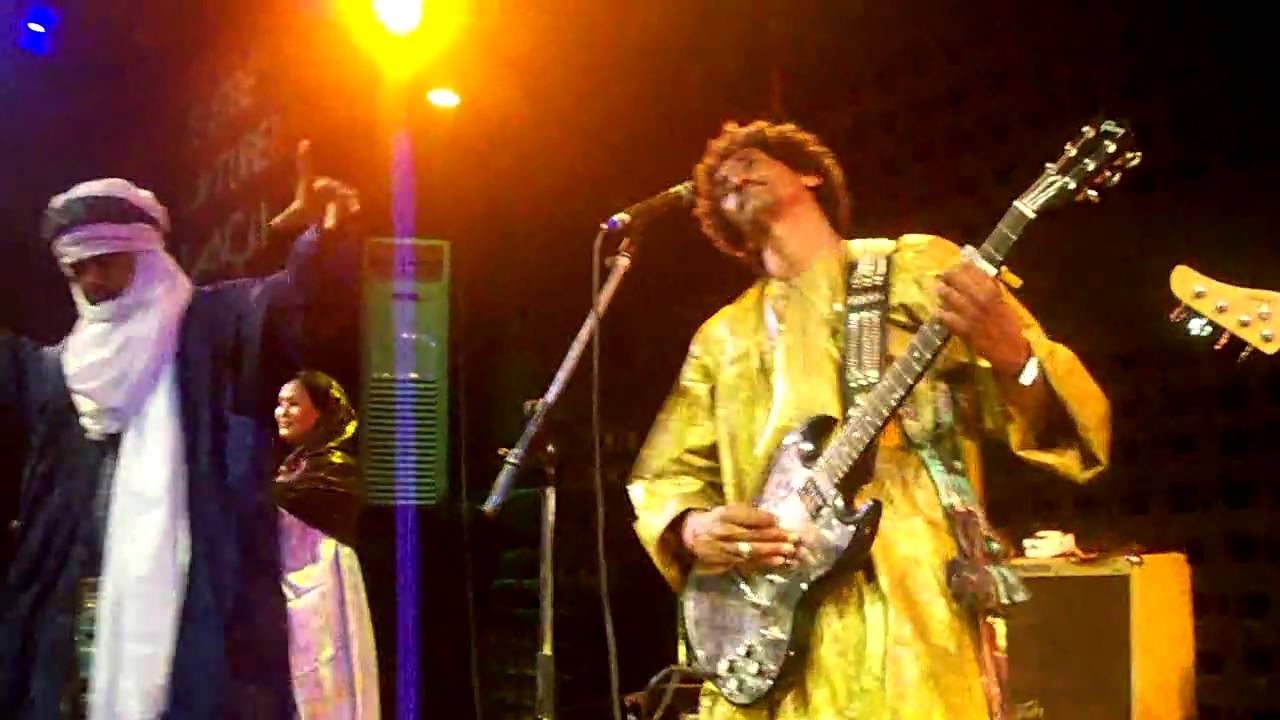 Tinariwen au blonba Asouf ag Asouf.MOV