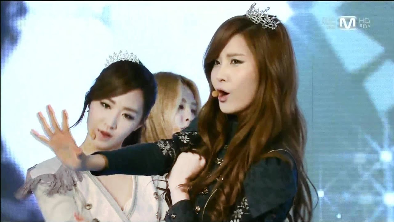 111103 SNSD-Gee+The Boys+Awards @Mnet  Style Icon Awards