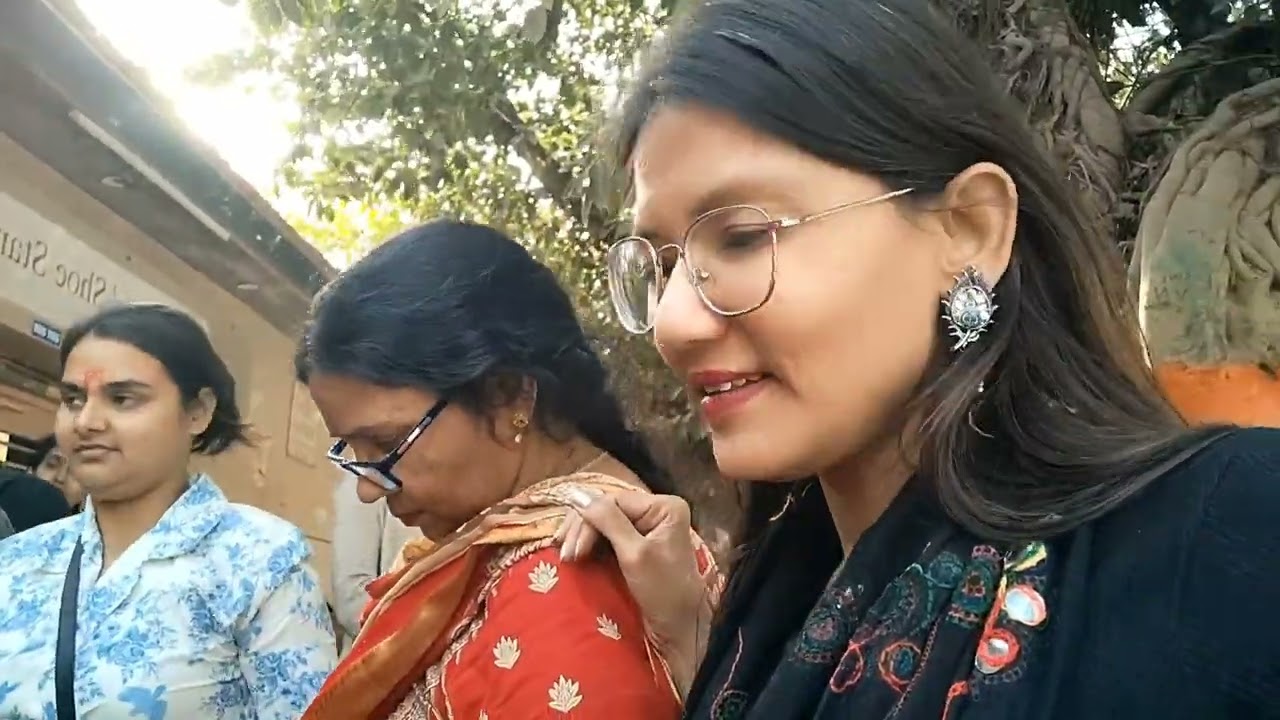 आज तो सच में बहुत भीड़ थी 😳