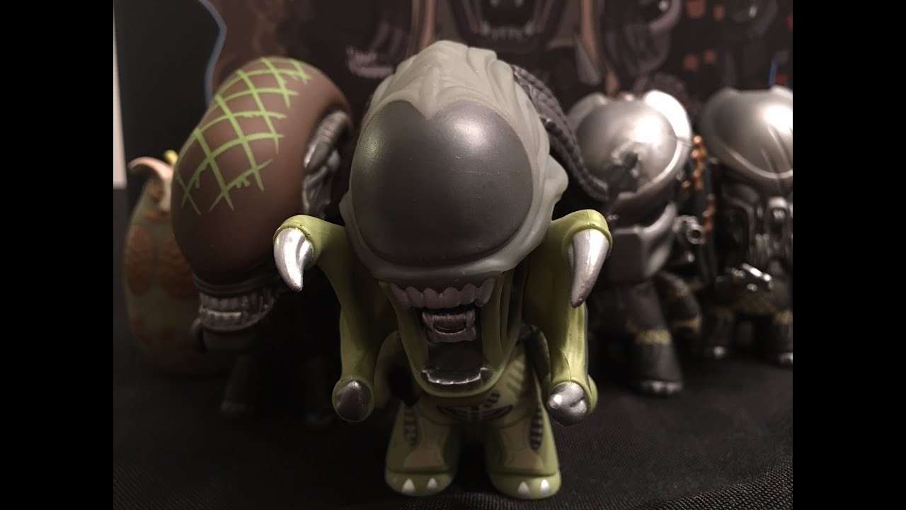 Alien Vs. Predator Whoever Wins Collection Titans Vinyl Full Case Unboxing