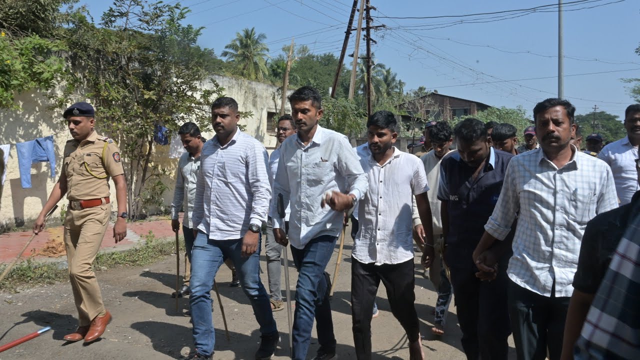 सांगली:उत्तम मोहिते खून प्रकरणातील संशयितांच्या घरांवर शासकीय पंचांच्या उपस्थितीत पोलिसांची छाननी!