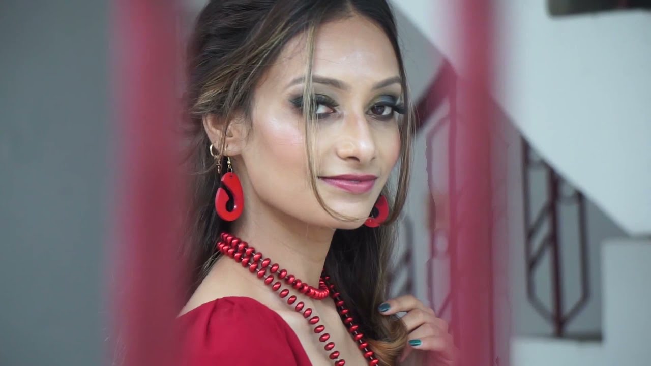 Quick & Easy Party Hair Style look |  High Fashion | Bollywood Famous Curls Hair Style
