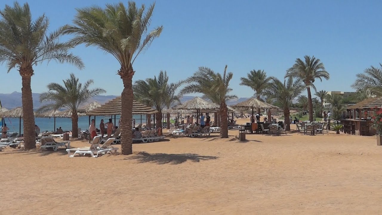 Пляж отеля Marina Plaza 4*  Тала Бей Акаба Иордания