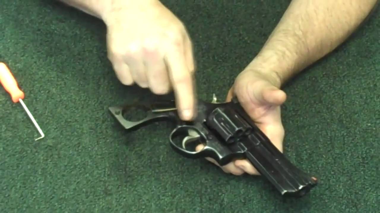 Оружейное дело: револьвер Taurus 608 .357 Magnum, часть 1 (Gunworks)
