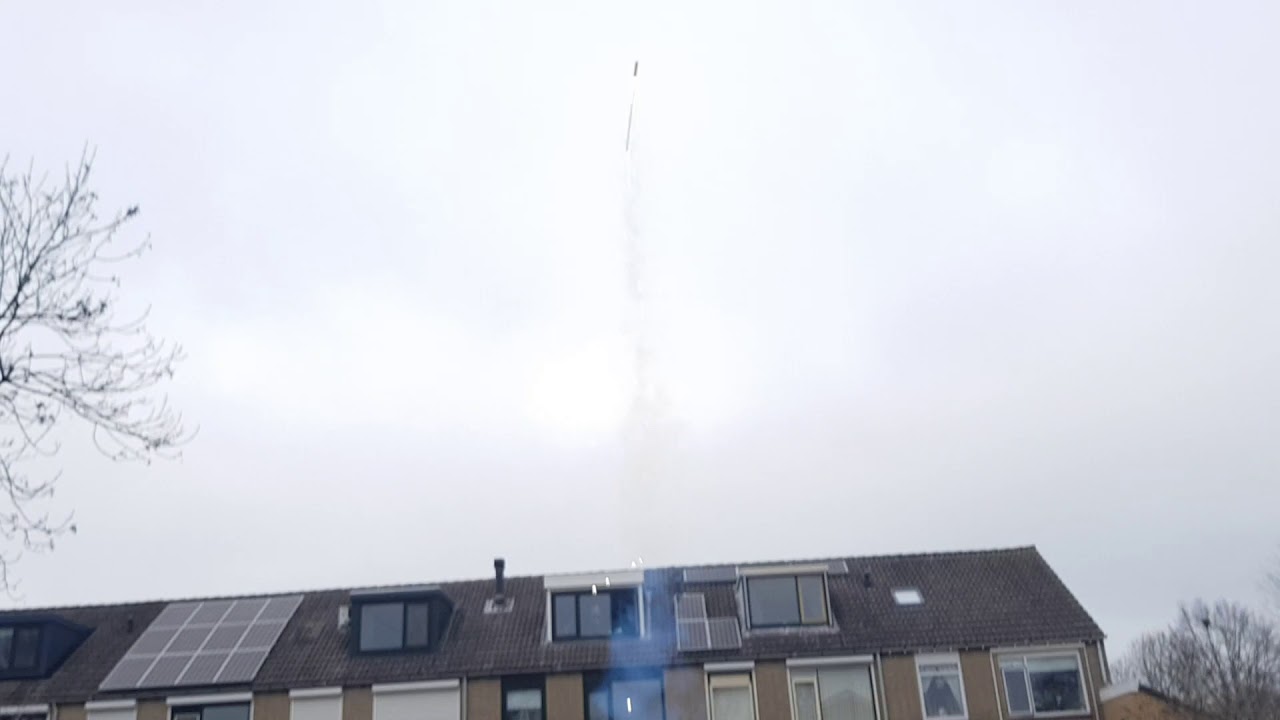 Extreme Salute Rocket P1