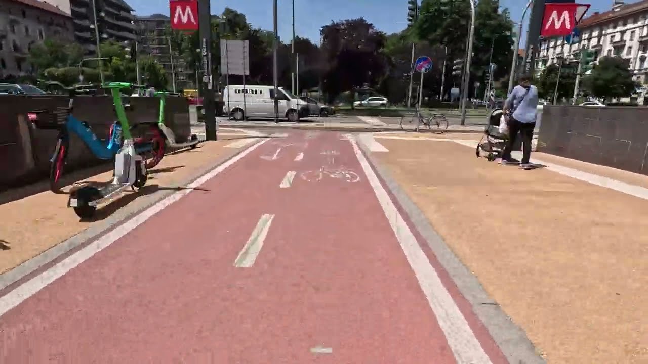 Tutta la pista ciclabile da viale Argonne a via Sforza a Milano