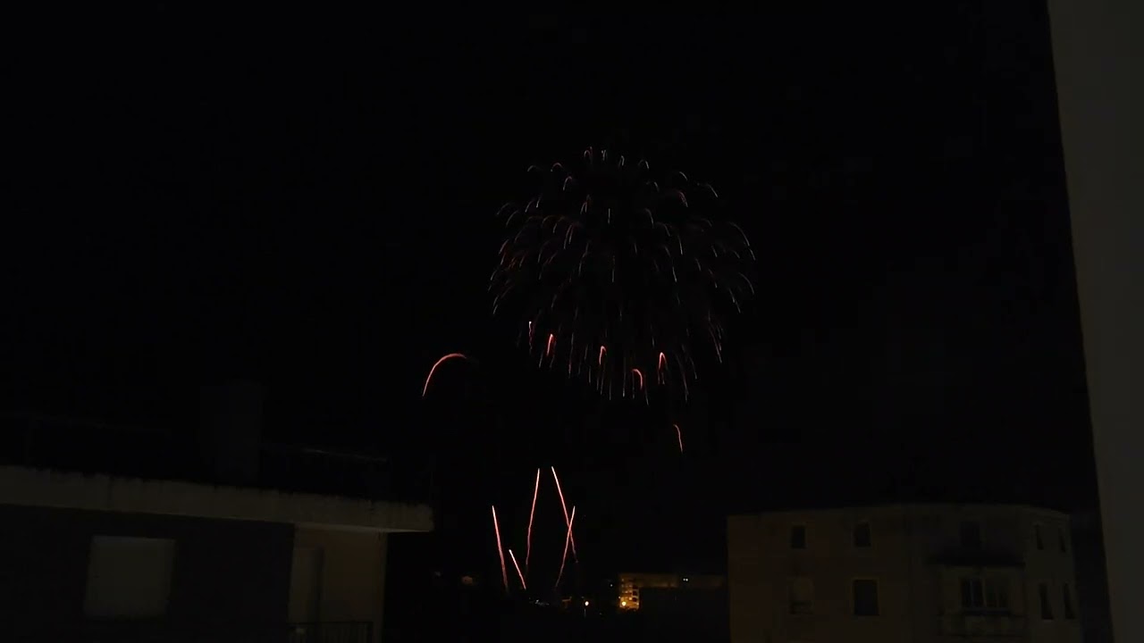 Fuegos artificiales en Santo Domingo de la Calzada. Sábado 10 de mayo de 2025.