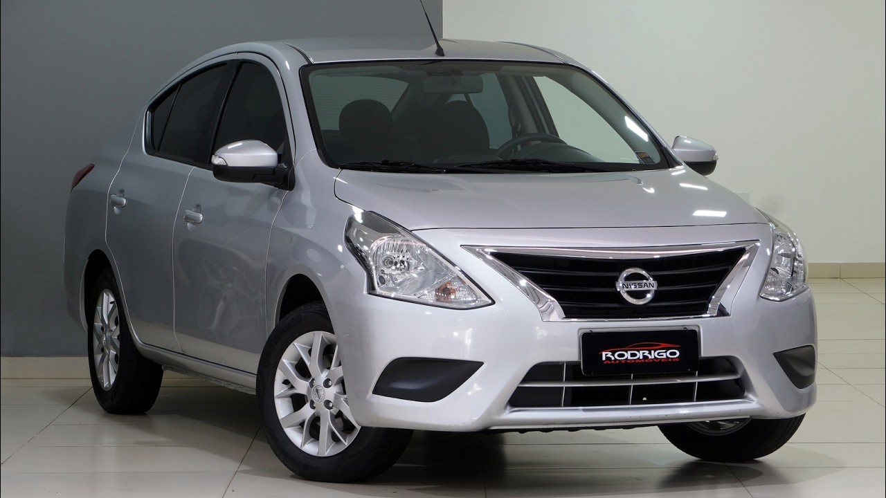 Versa 1.6 MANUAL, ÚNICO DONO, SEM RETOQUES com 47.000 KM à venda na Rodrigo! ATÉ OS PNEUS ORIGINAIS