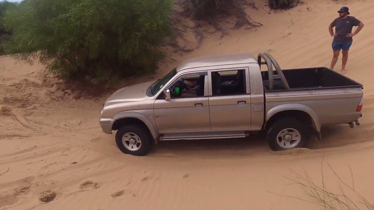 Mitsubishi Colt V6, sand dune 4x4ing !