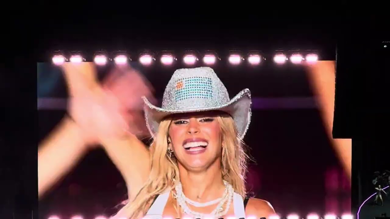 Tini una genia en Uruguay 3 . Estadio Centenario 