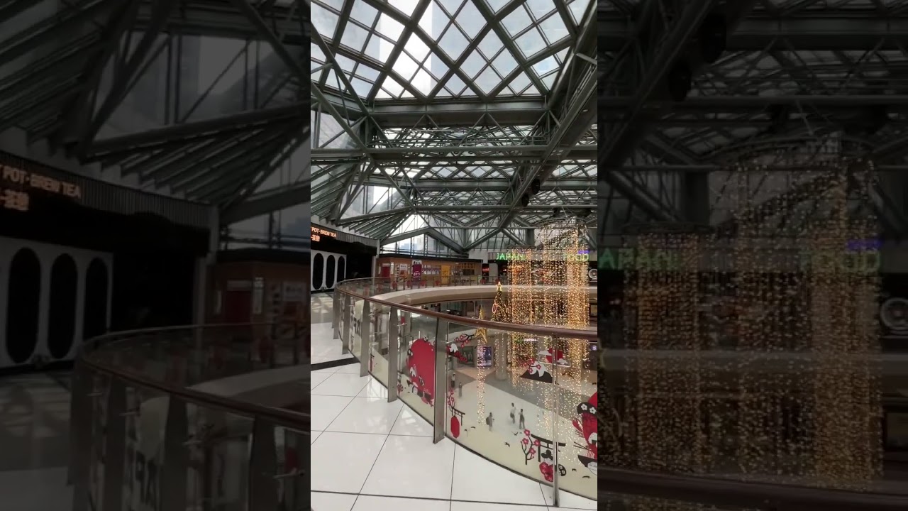 Exploring what to eat at Suntec City Shopping Mall Singapore