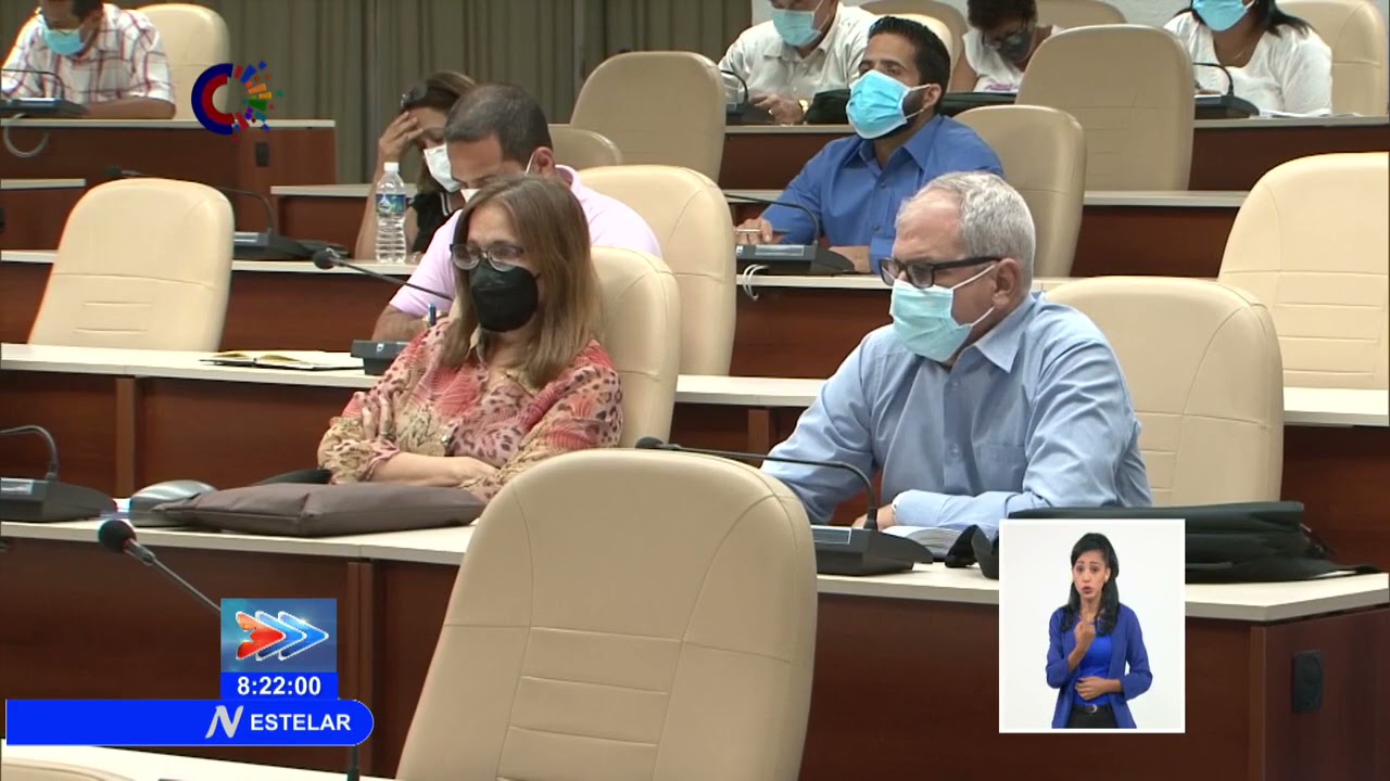 Exalta Presidente de Cuba papel de los CDR en el papel de transformaci&oacute;n de los barrios