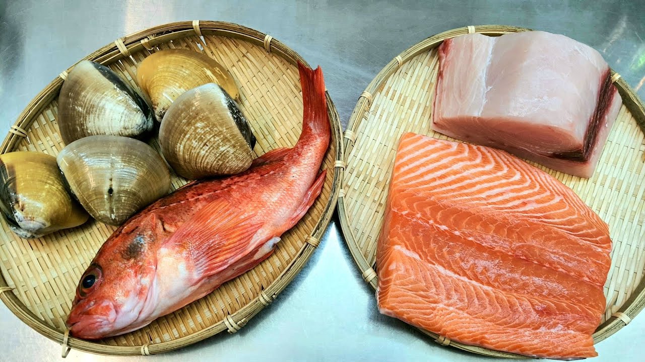 到基隆崁仔頂買石狗公、鮭魚、白旗魚回家吃。