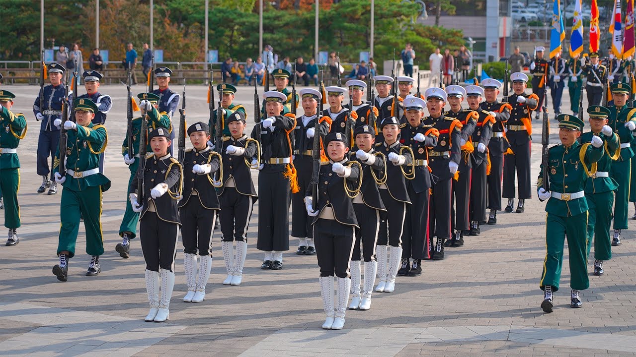 Guard of Honor Performance at War Memorial of Korea | Seoul Travel Guide 4K HDR