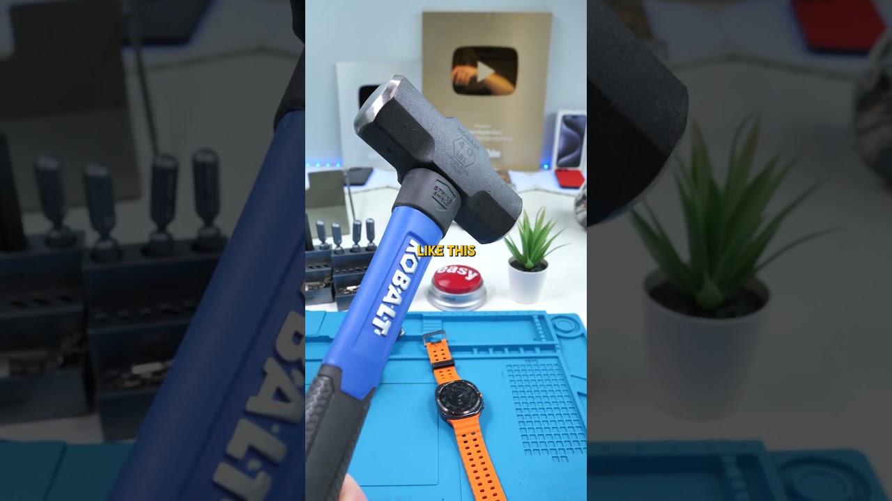 Galaxy Watch Ultra против Кувалды... #Shorts