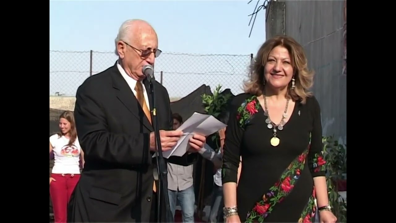 مها السقا ما أجمل هذه الذاكرة التراثية تحت وقع الزجل الدبكة الربابة الطبلة وخبزالصاج في مركز التراث.