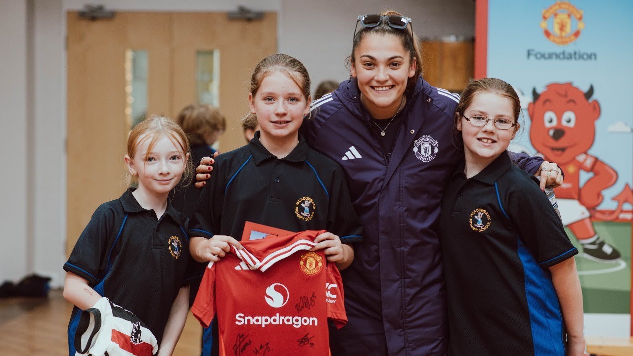 DODGEBALL FUN with Man Utd Women!