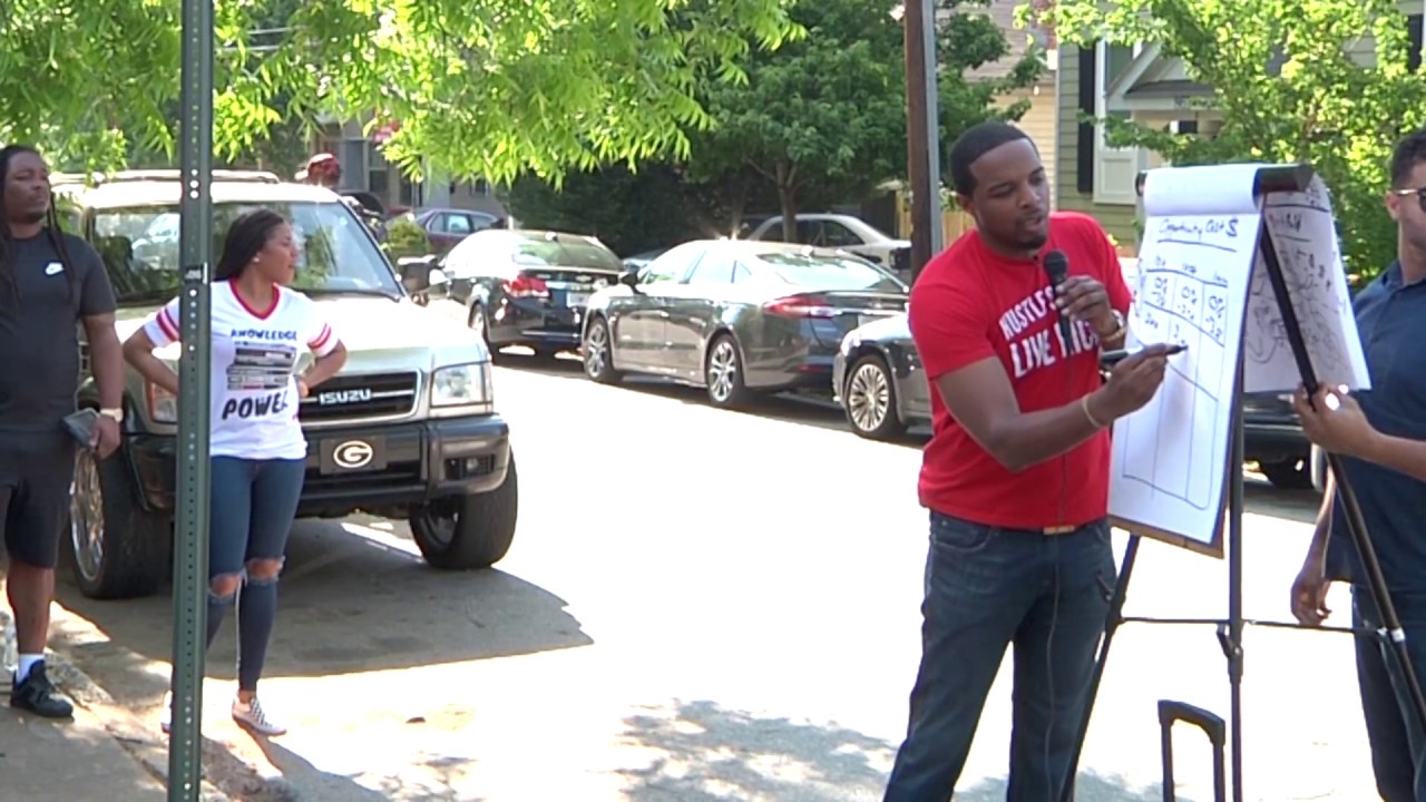 Corner Class Tour| How The Big Banks Trick Working Class Citizens!