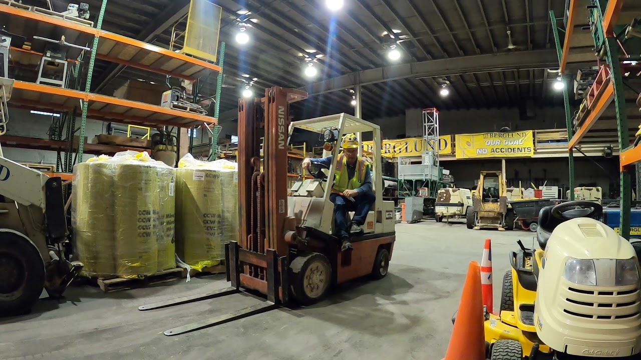 Tool Box Talk: Lull and Forklift Safety