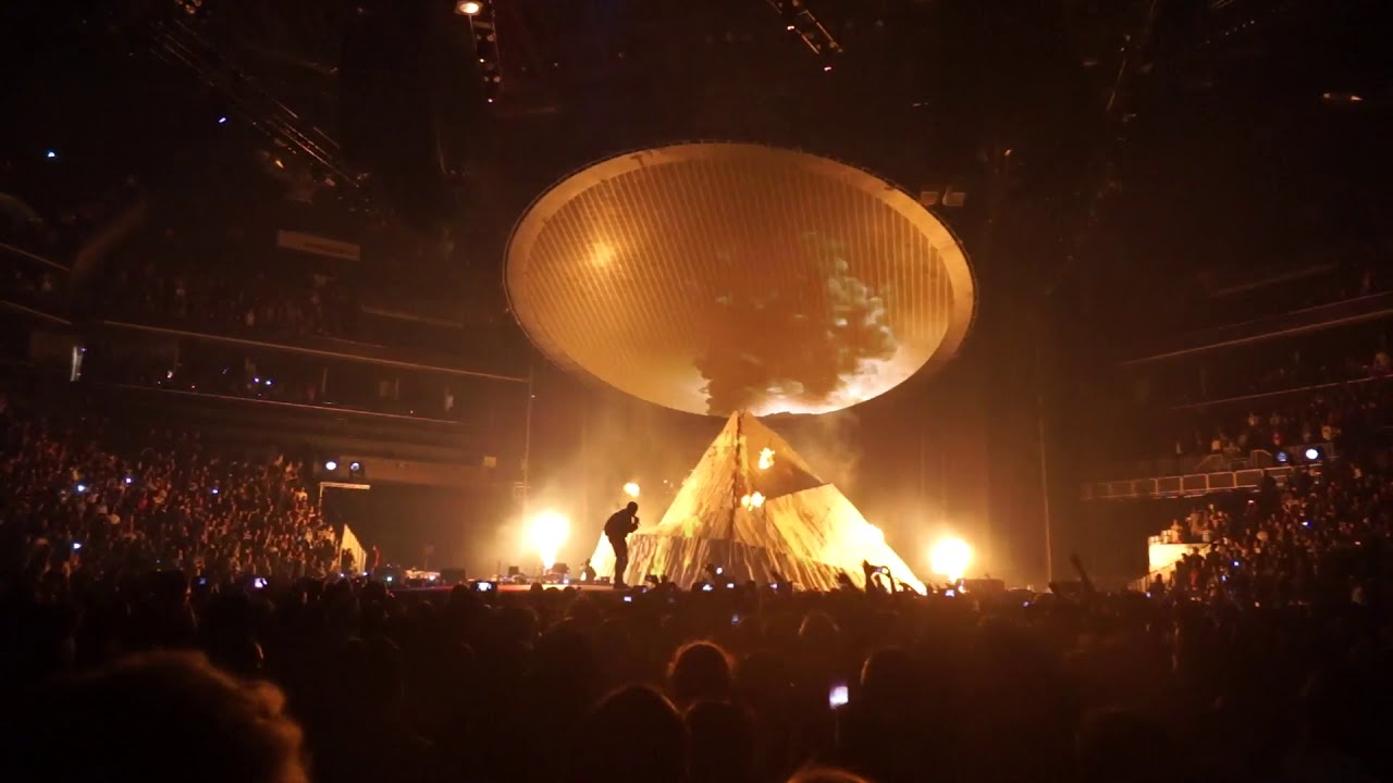 Kanye West - Yeezus Tour 2013 New York Barclays Center LIVE 11.19.2013