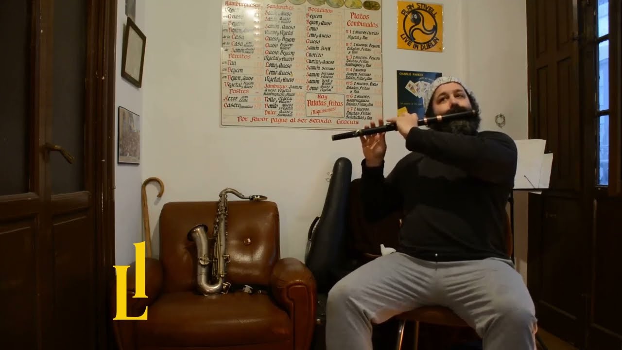 Pepin de Mu&ntilde;al&eacute;n plays traditional Asturian tunes - Xotas de jose Ram&oacute;n de Vilaquinte