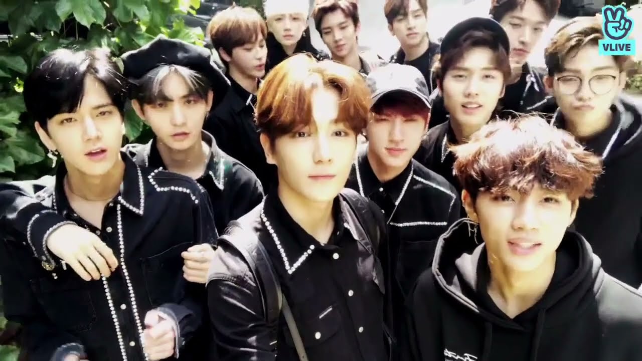 [THE BOYZ VLIVE 180913] 🎁HYUNJAE DAY🎁 [ENGSUB]