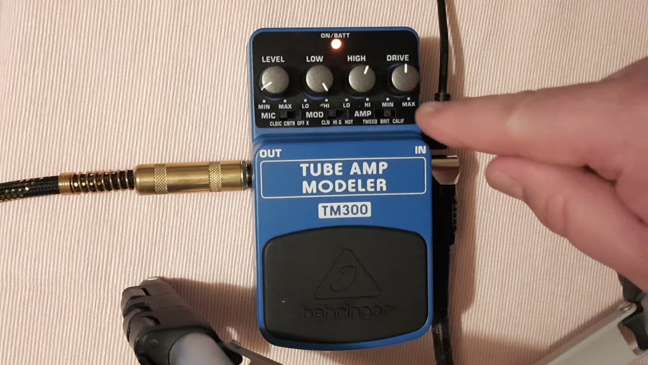 Behringer TM300 tube amp modeller | Preamp pedal review and demo