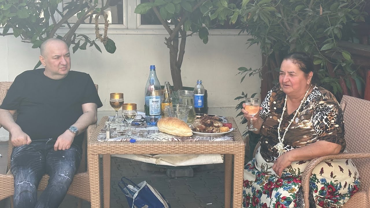 LEO A VENIT LA AGITAȚIE IN ȘATRĂ LA STREHAIA !