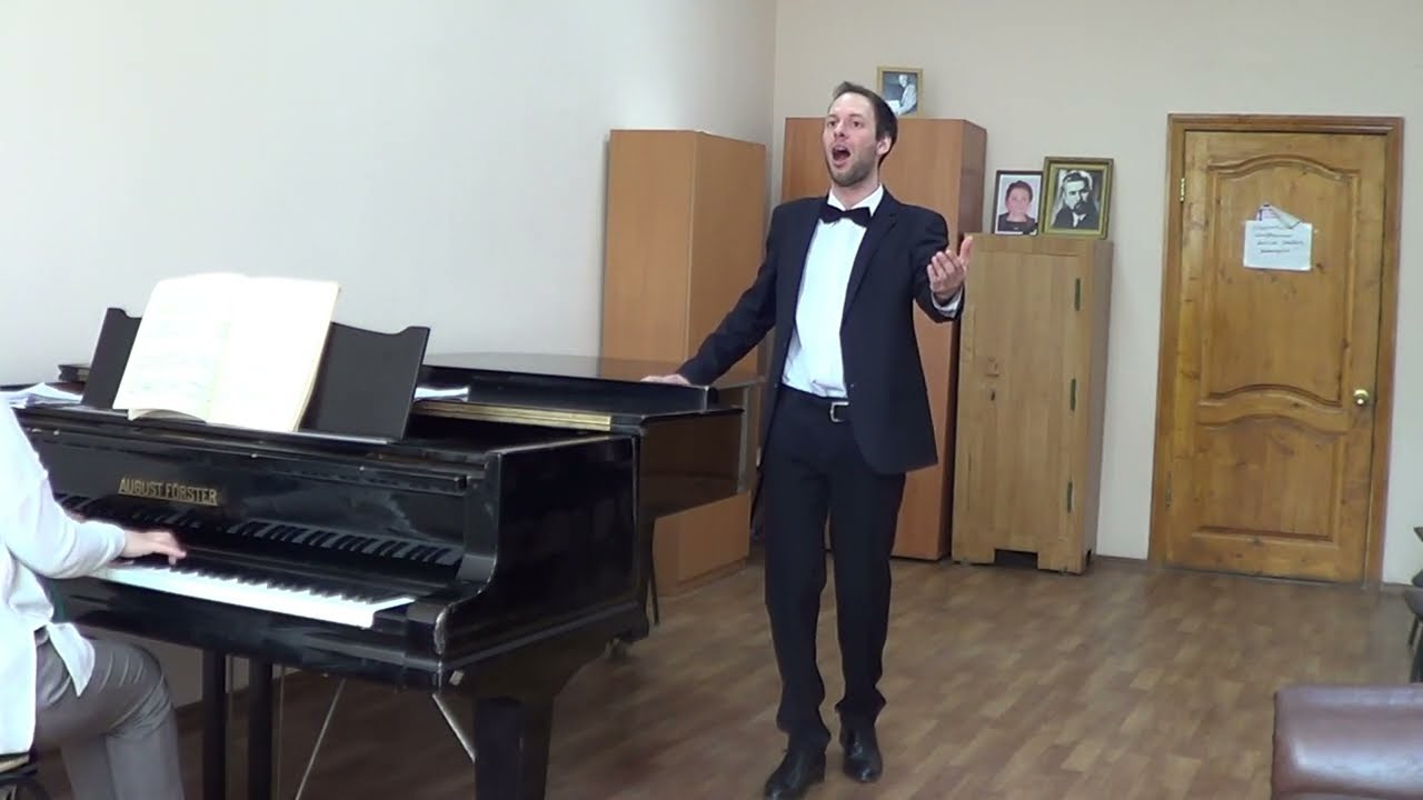 Н.А.Римский - Корсаков. Первая песня Левко из оперы 