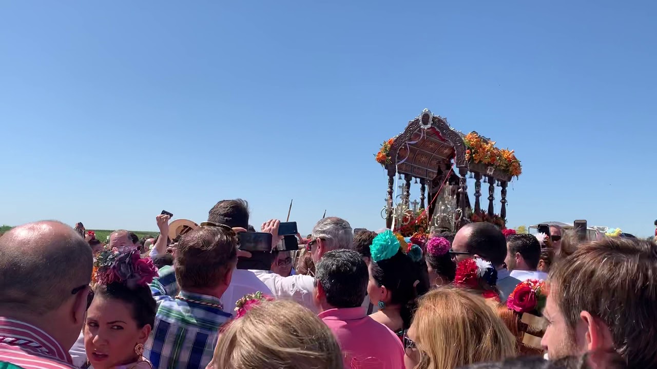 Romería Alcolea del Río 2019. Rezo del Ángelus.
