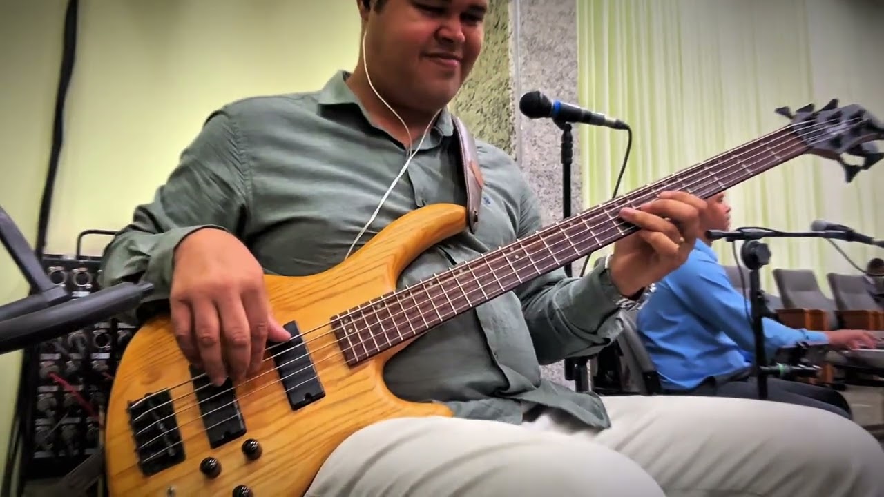 Bass | Jeová Jireh - Min. de Louvor @IEADPINHEIROS  versão @AlineBarros 