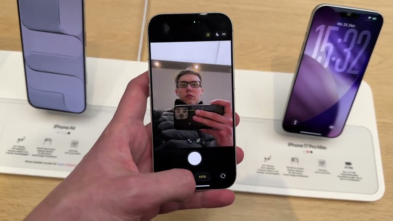 Apple Store iPhone 17 Pro Max Test