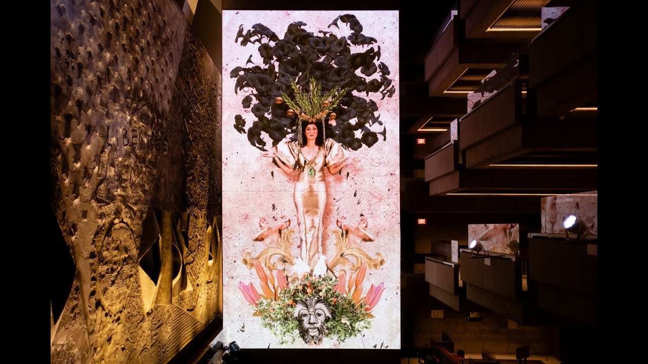 Fresque grotesque - Œuvre de Allison Moore au Grand Théâtre