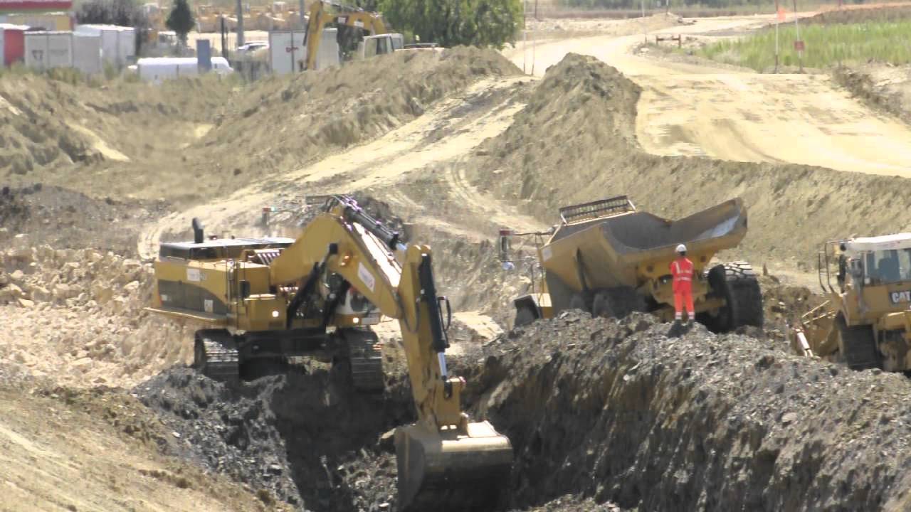 VINCI Caterpillar 390D LME, D8T & Bell B50B - LGV SEA