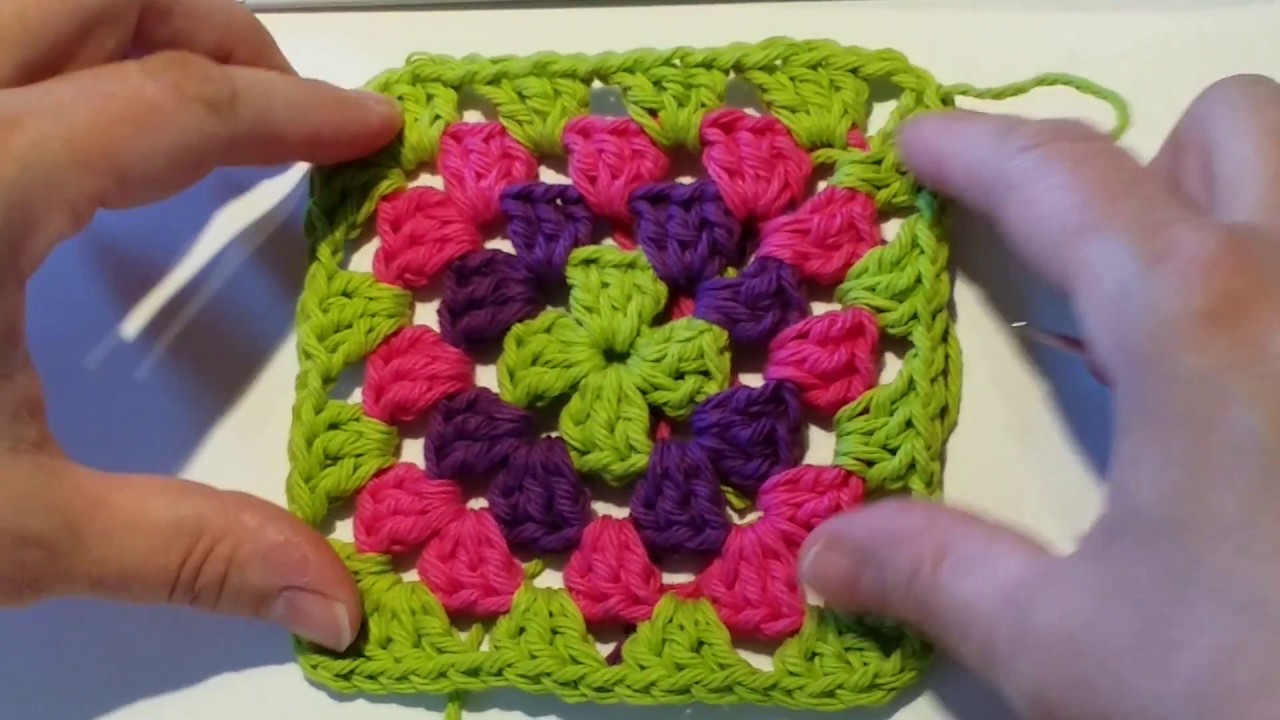 Leçon 12 de ... technique de crochet et lecture de diagramme carré grand mère ou granny square