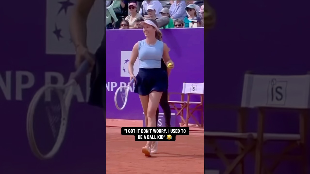 Once a ball kid, always one 😂 #daniellecollins #tennis #wta #funny