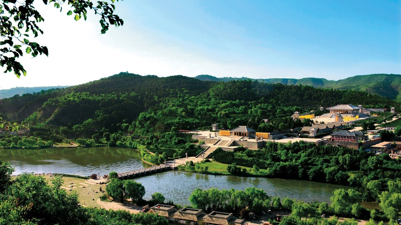 Live: Ceremony pays tribute to Chinese ancestor Yellow Emperor on Tomb-Sweeping Day