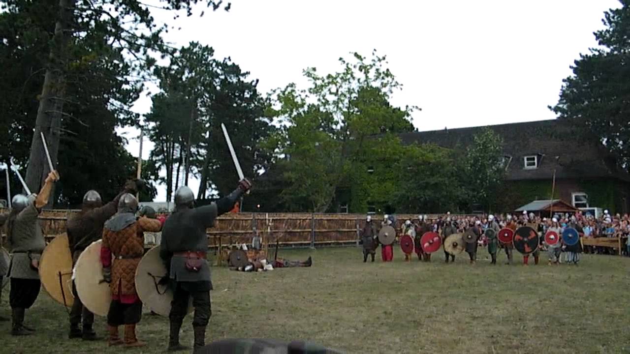 Wikingertage - Schleswig - Schildwall - Keil