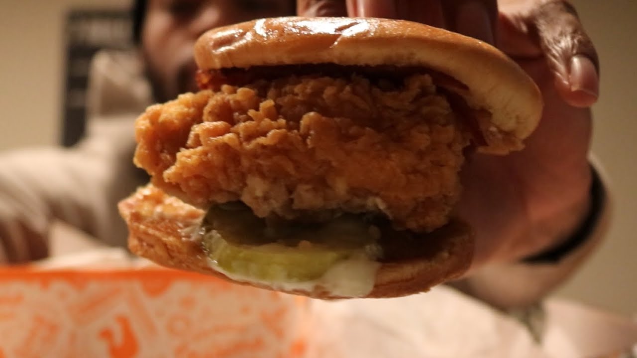 Popeyes Bacon Chicken Sandwich Taste Test & Mukbang!