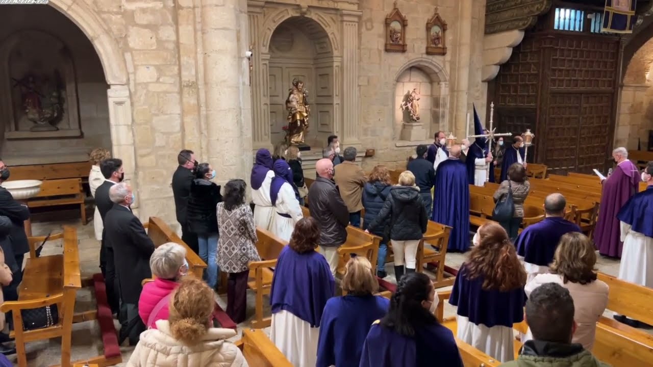 Vía Crucis del Martes Santo. Cofradía de los Ramos. Suspensión por la lluvia de la Procesión