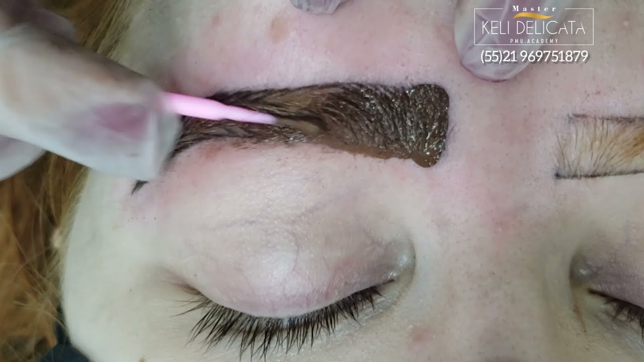 MICROPIGMENTAÇÃO EM SOBRANCELHA RUIVA