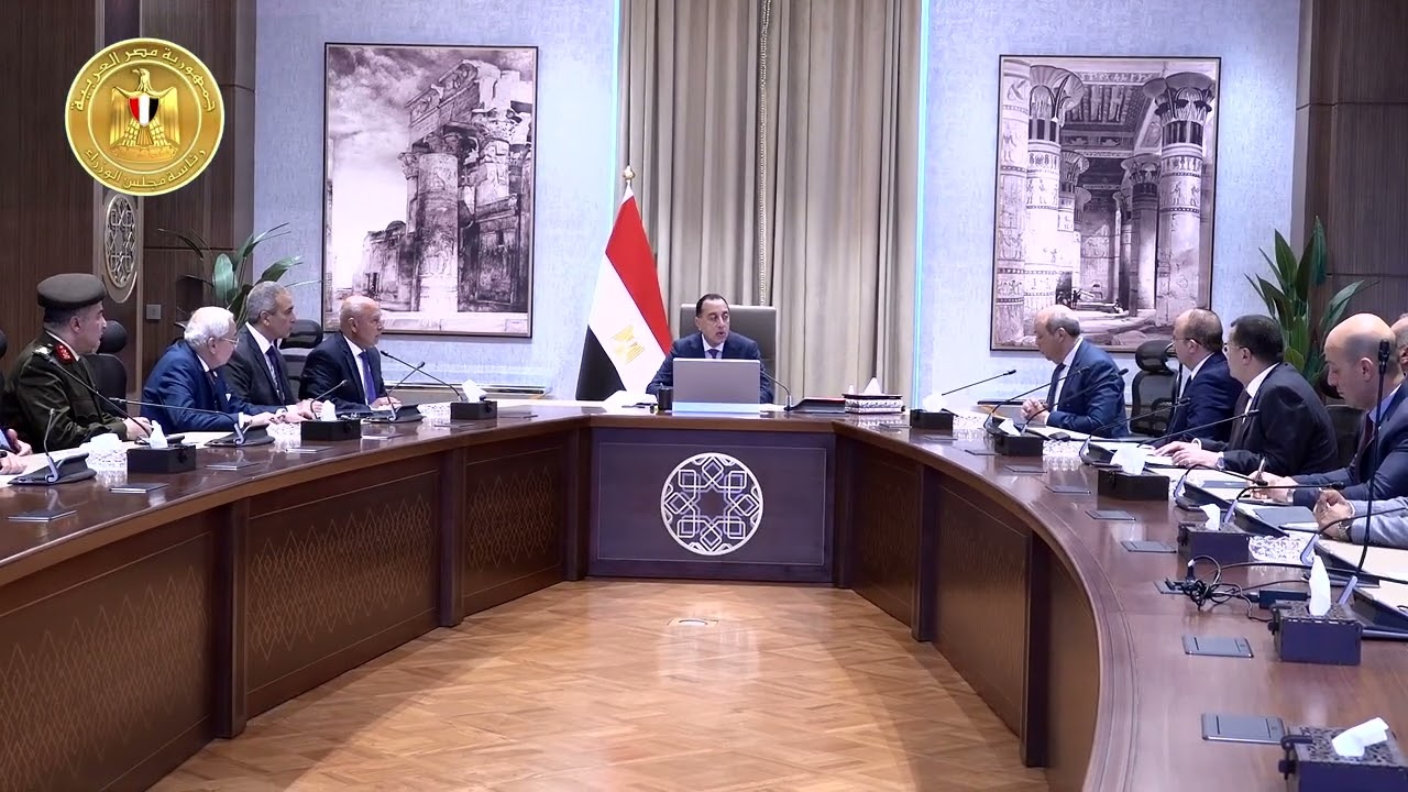 رئيس الوزراء يتابع الموقف التنفيذي لتشغيل وتطوير مطار العلمين الدولي