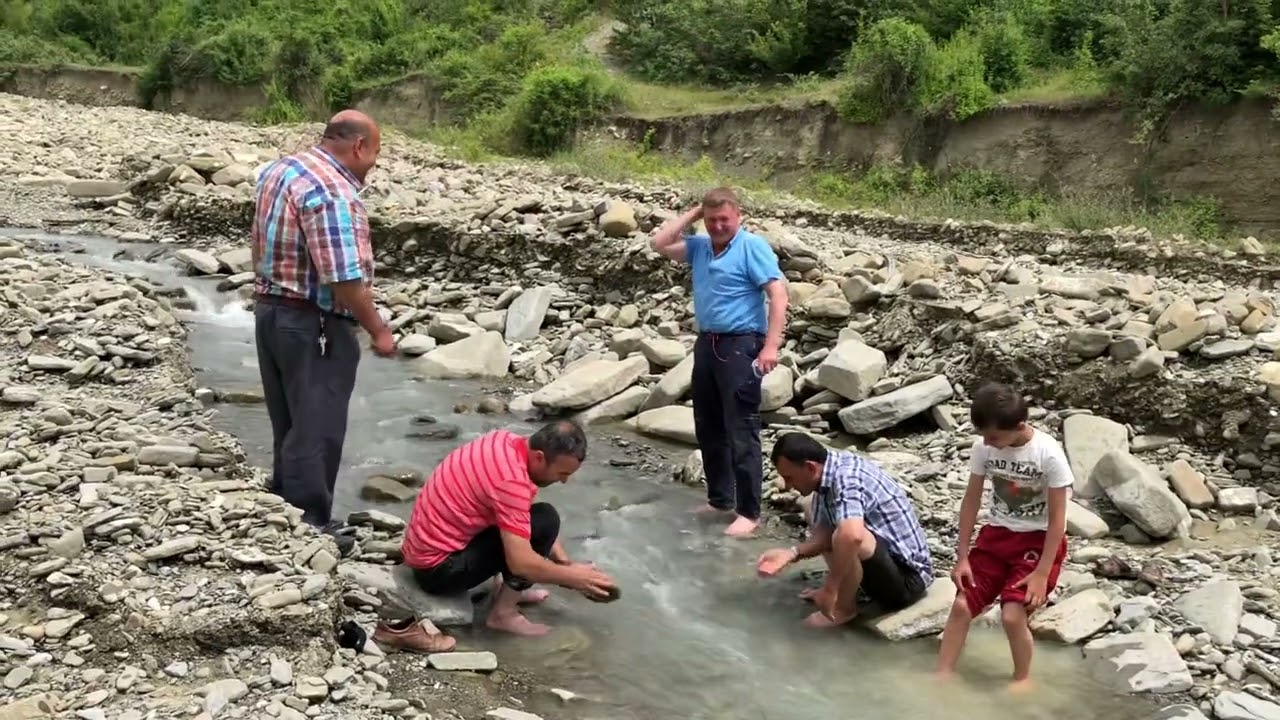 Hacımahmutlu köyü kol kışla çayında akrabalarla