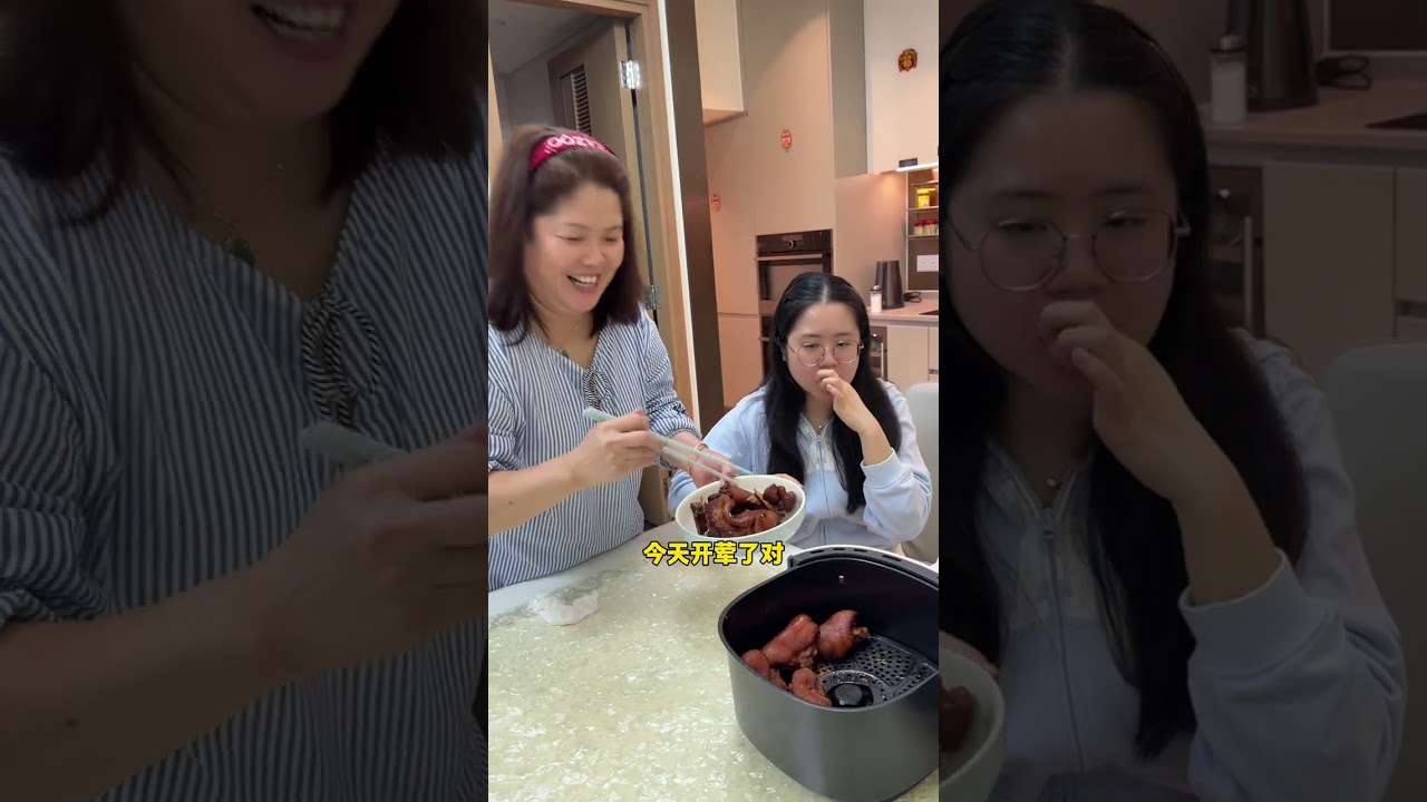 从湖南远嫁香港当家庭主妇的一天，今天在家做烤猪脚，虽然老公不吃，但两个女儿很爱吃，这就是做妈妈最大的满足