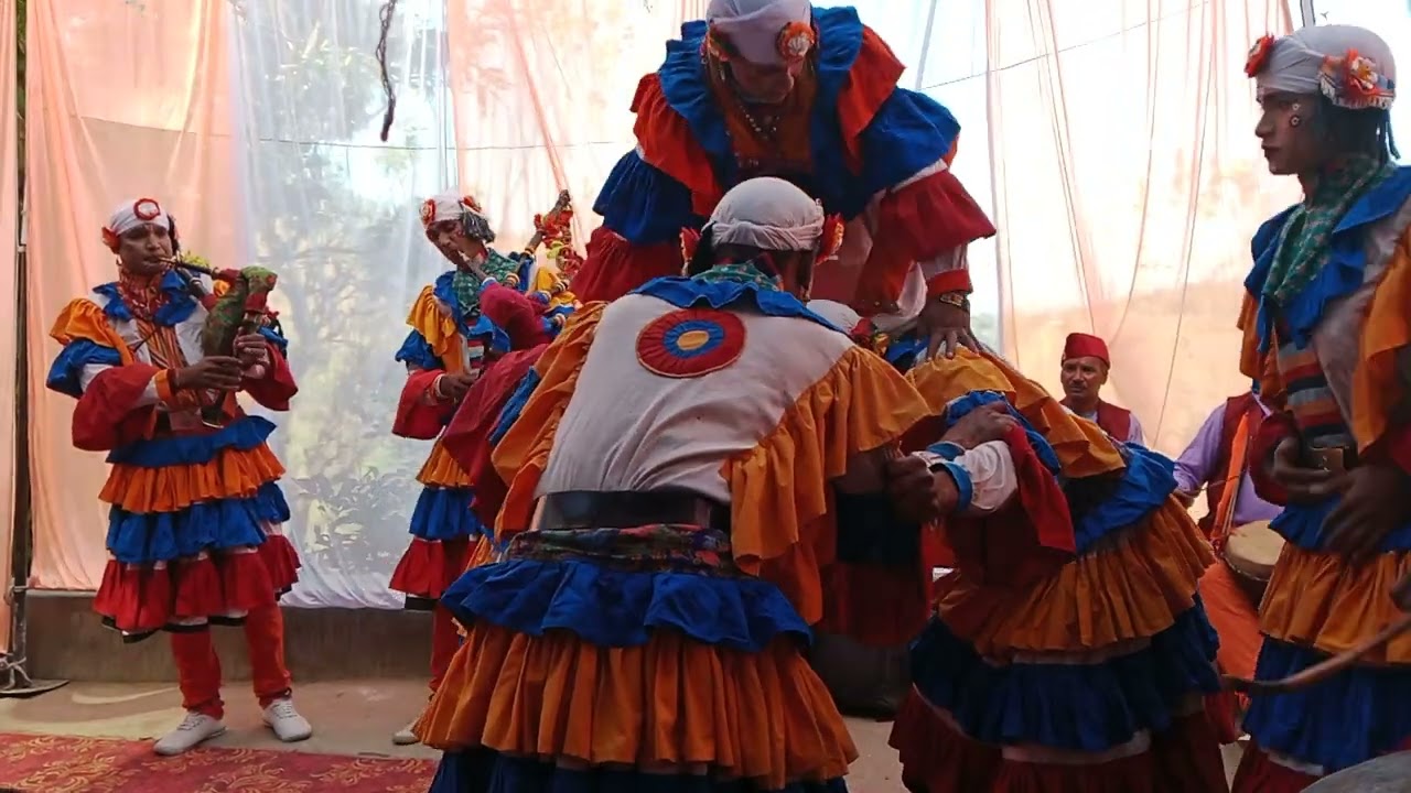 Uttrakhand folk dance#youtubeshorts#pahadi 
