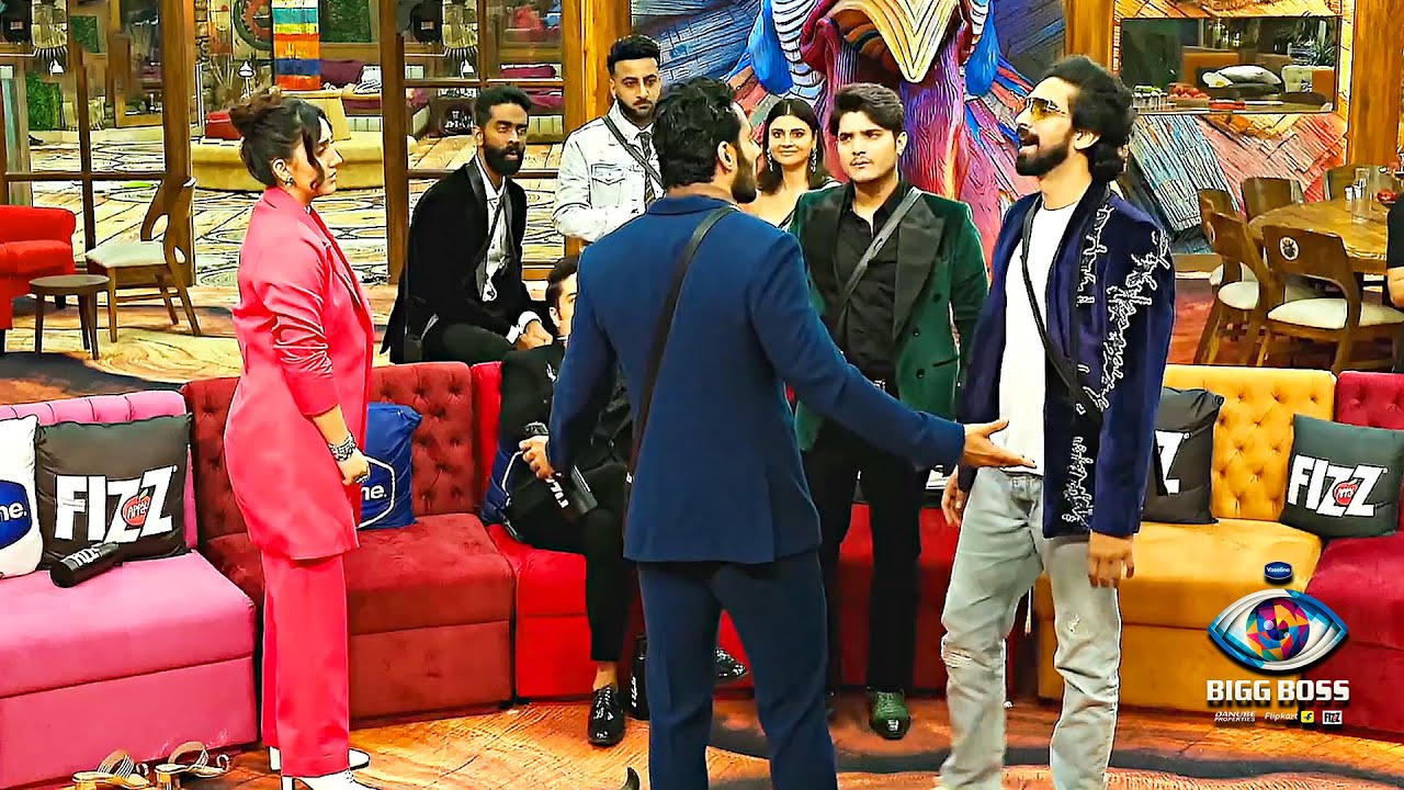 Bigg Boss 19 Weekend Ka Vaar PROMO | Door Kholne Par Pura Ghar Hua Abhishek Bajaj Ke KHILAAF
