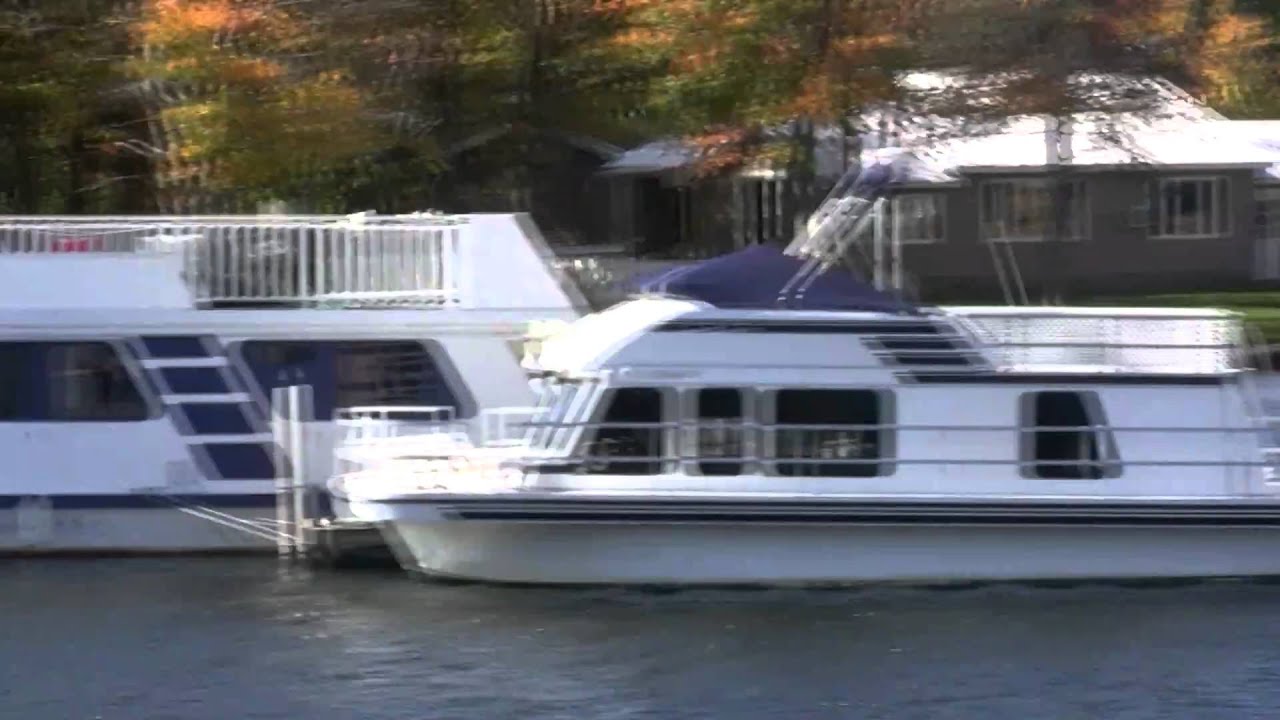 Songo River Queen 2 passes the Songo Locks