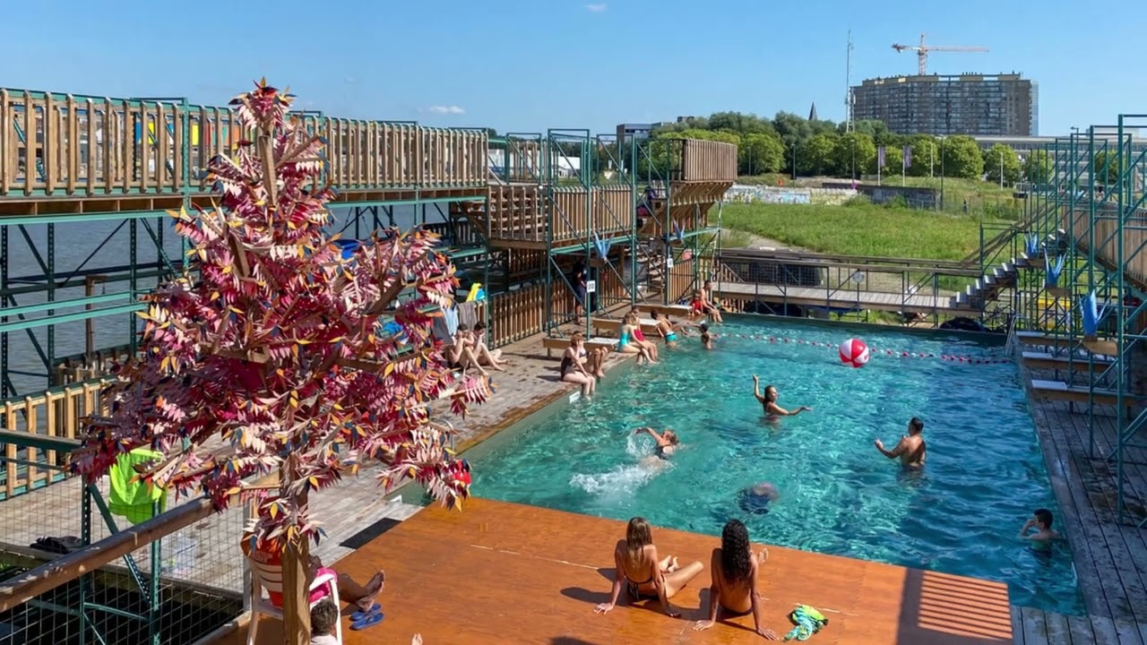 Места для купания в городе. Bathing places in the city
